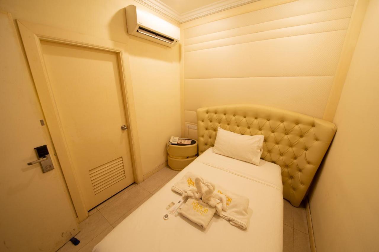 Ritzton Hotel Johor Bahru Kültér fotó