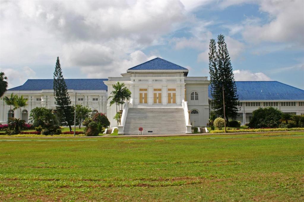 Ritzton Hotel Johor Bahru Kültér fotó