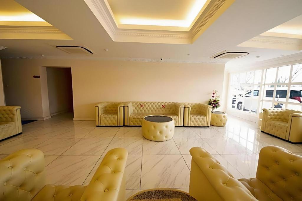 Ritzton Hotel Johor Bahru Kültér fotó
